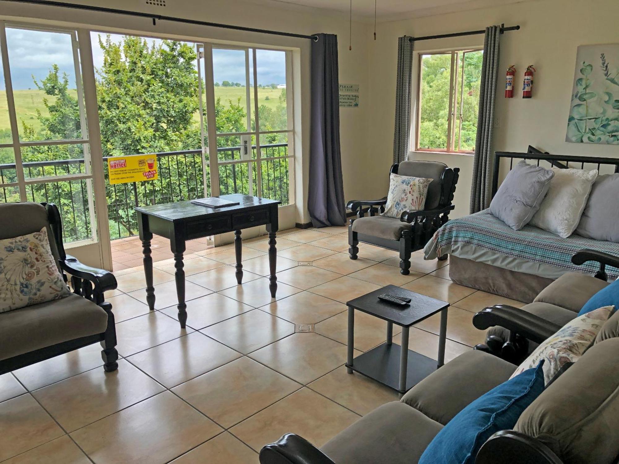 Hills And Dales Accommodation 란세리아 외부 사진
