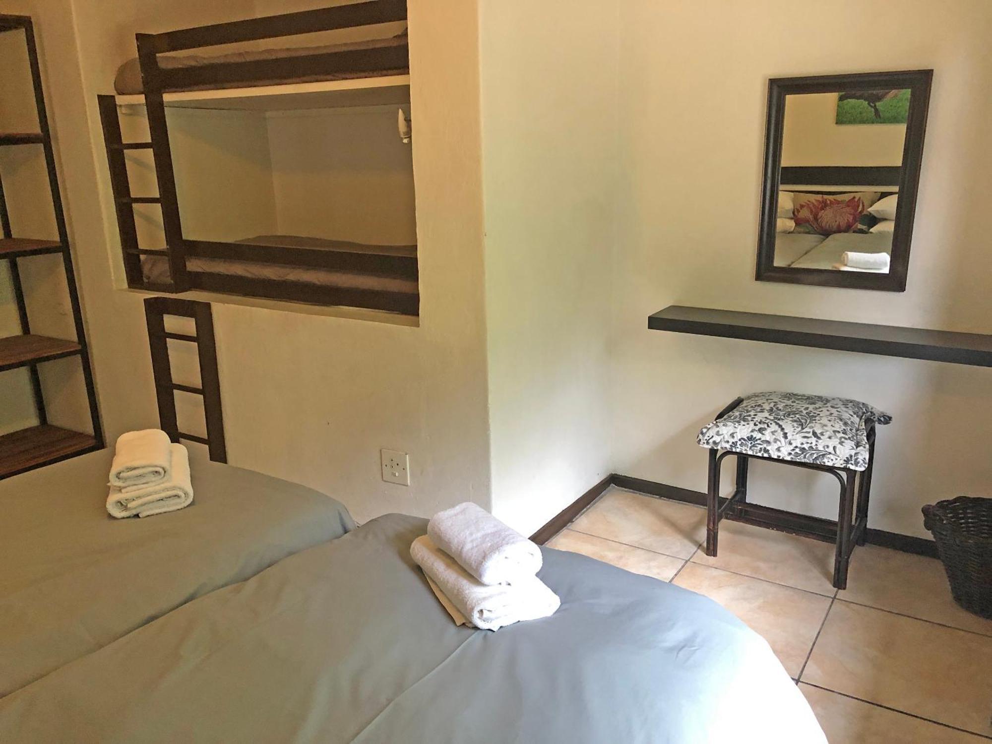 Hills And Dales Accommodation 란세리아 외부 사진