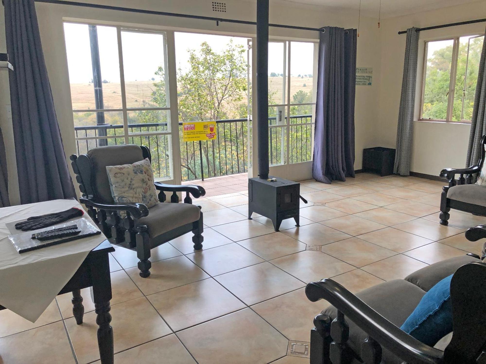 Hills And Dales Accommodation 란세리아 외부 사진