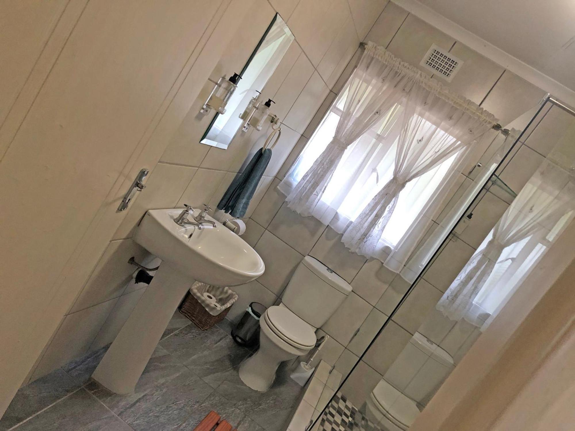 Hills And Dales Accommodation 란세리아 외부 사진