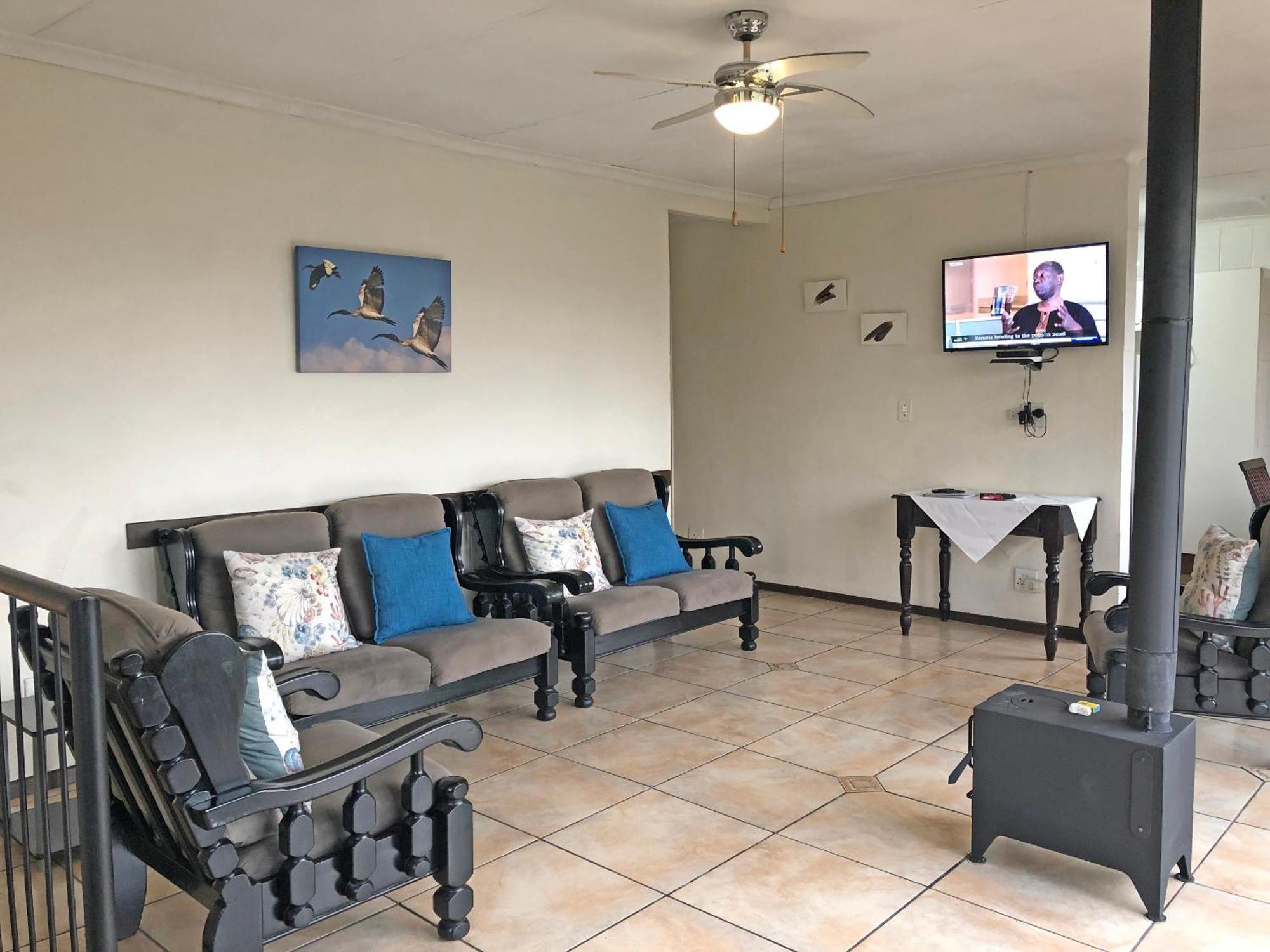 Hills And Dales Accommodation 란세리아 외부 사진