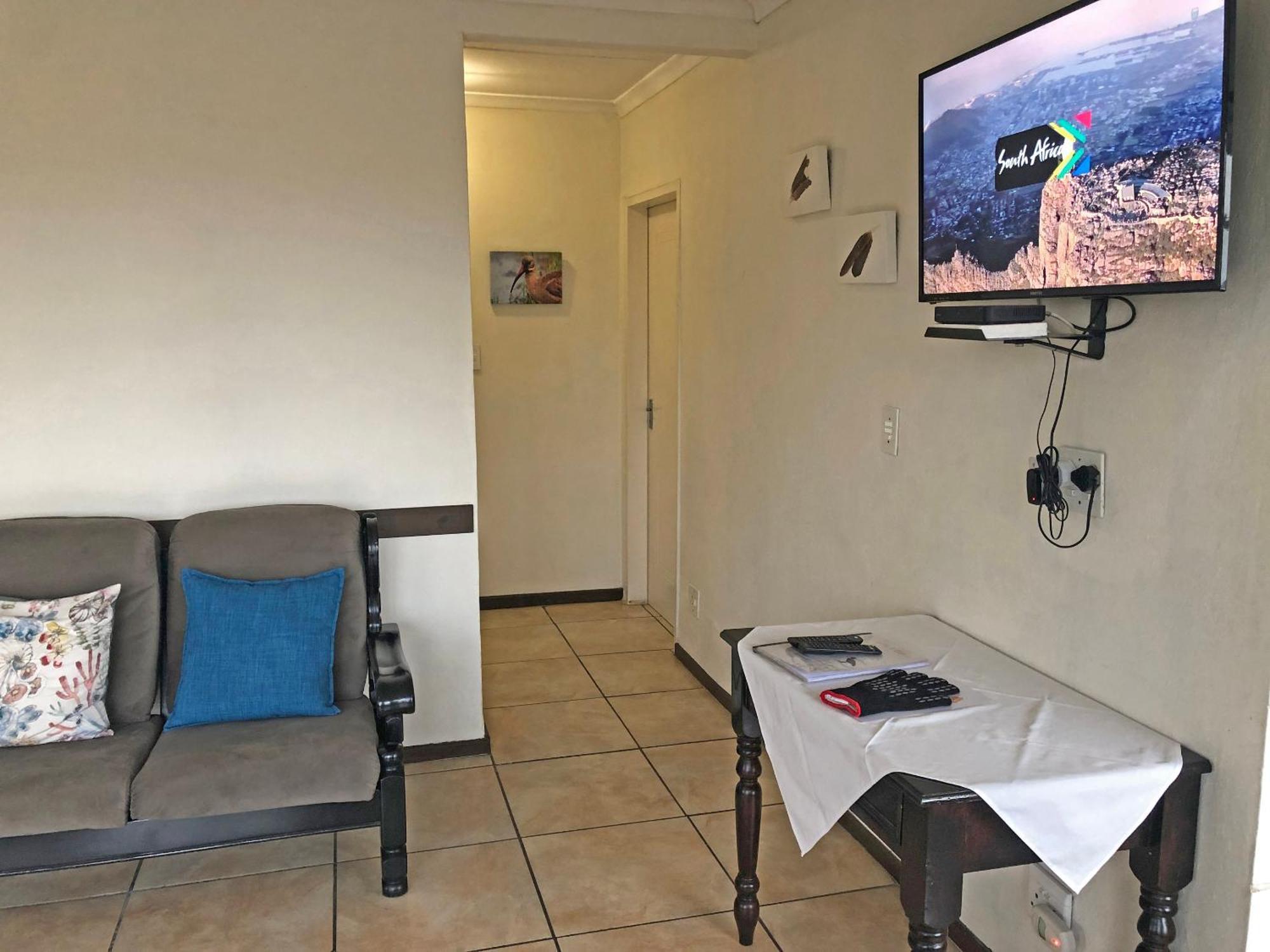 Hills And Dales Accommodation 란세리아 외부 사진