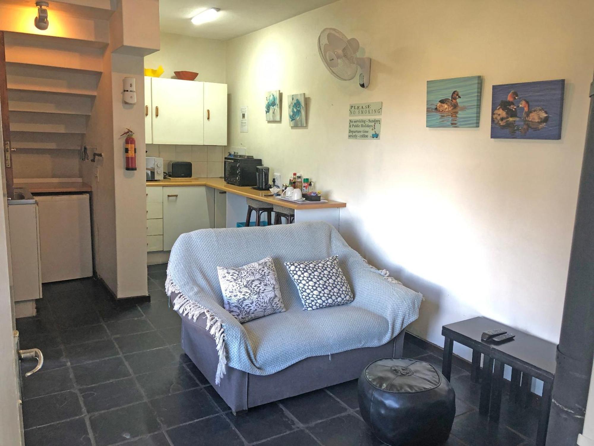 Hills And Dales Accommodation 란세리아 외부 사진