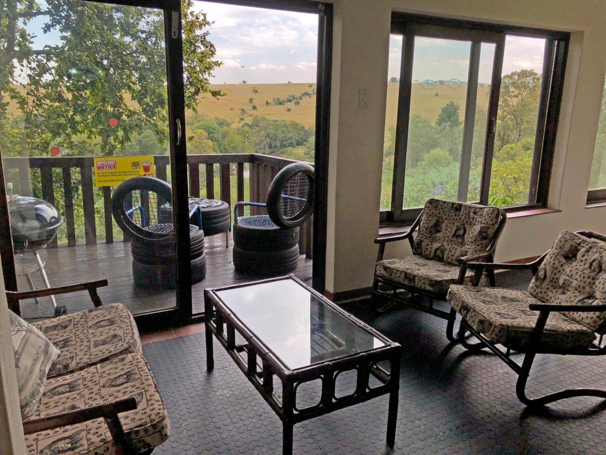 Hills And Dales Accommodation 란세리아 외부 사진
