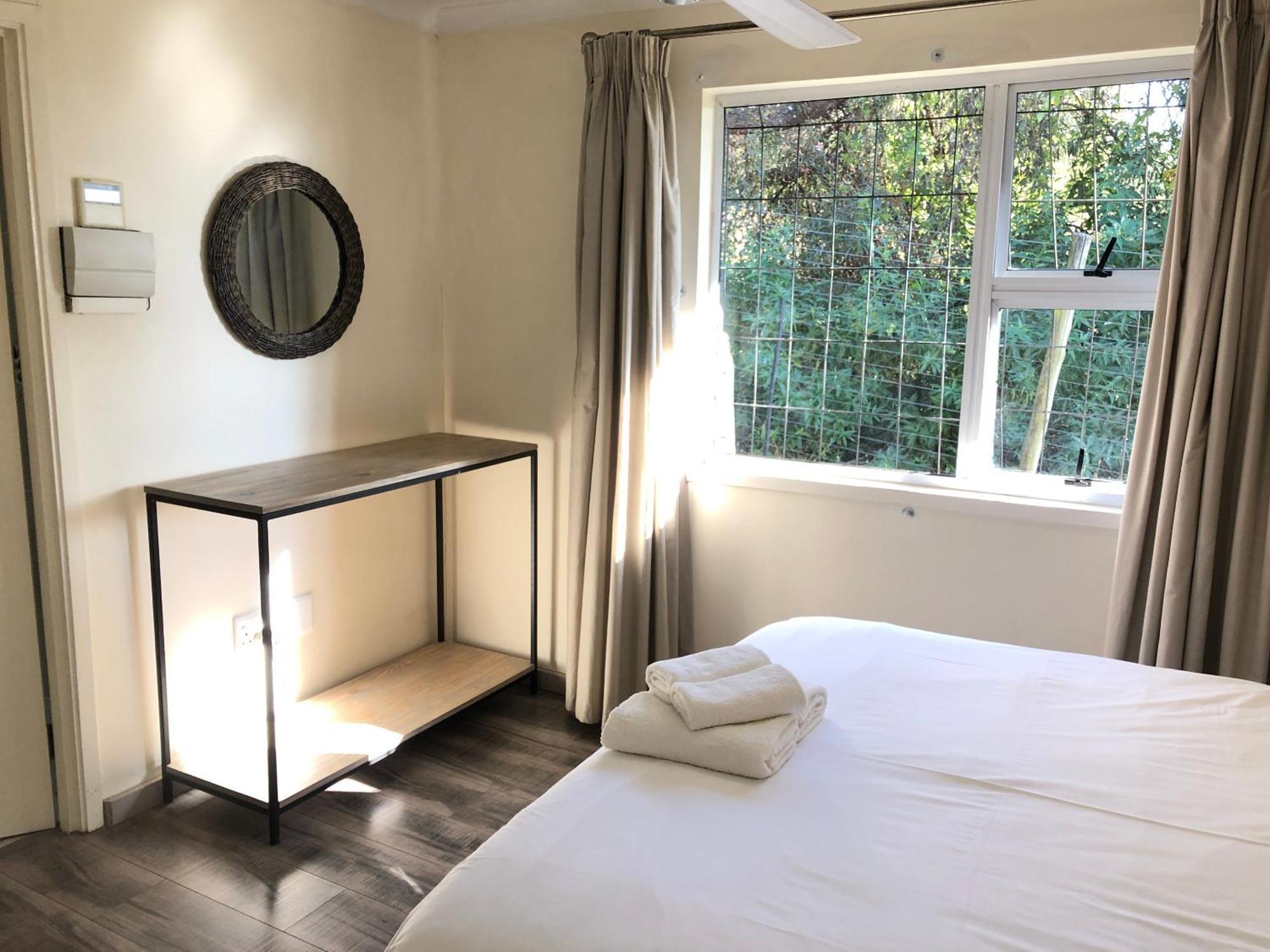 Hills And Dales Accommodation 란세리아 외부 사진
