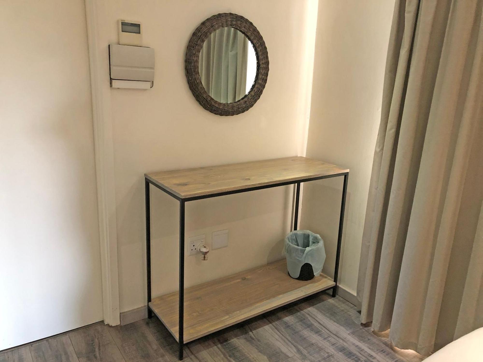 Hills And Dales Accommodation 란세리아 외부 사진